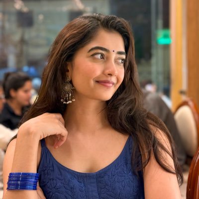 Preethipagadal's profile picture. eep finally made an account :) IG: preethipagadala