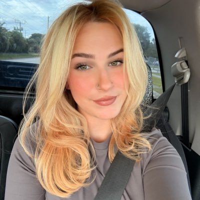 Cassie2sassyy's profile picture. your favorite girl next door💘