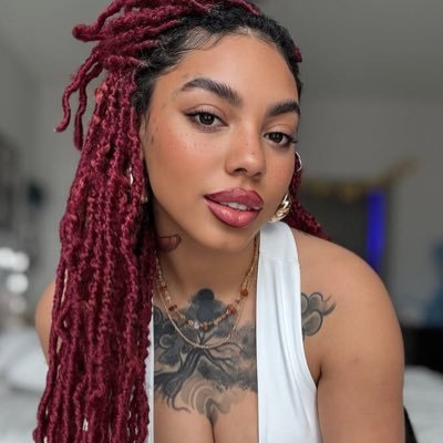 Katebella128776's profile picture. 