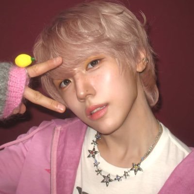 asmnyang's profile picture. kengnamping, tlefirstone, lattekim, domundi girl / perthsanta / seongmin y yo haciéndonos el skincare ᜊ xlov 💅🏻