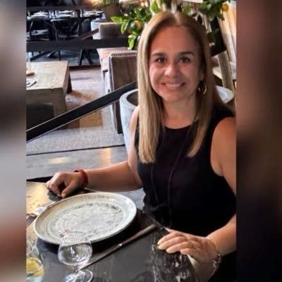 Luibena's profile picture. Pase y juzgue Usted