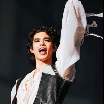 gleesadsongs's profile picture. ミ☆|| kurtbastian n°1 stan, i am actually sebastian smythe, decomposed