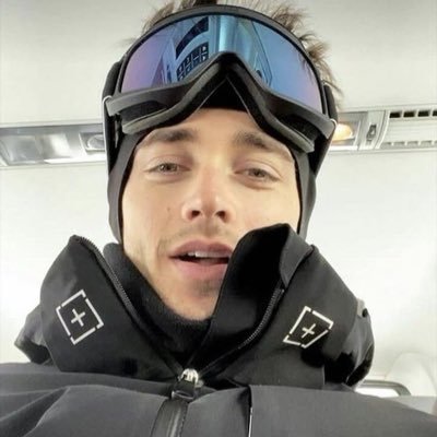 lecreasons's profile picture. 2 lazy 4 a bio