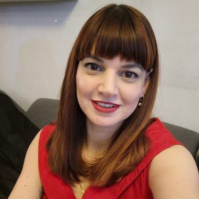 Loriiii's profile picture. קומיט טו דה שטיק