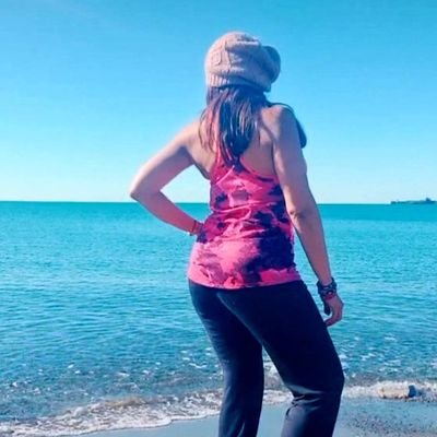 Orquideasflord1's profile picture. Reflexionar, meditar, leer y bailar 
Me gusta rodearme de personas con buenas vibraciones energética