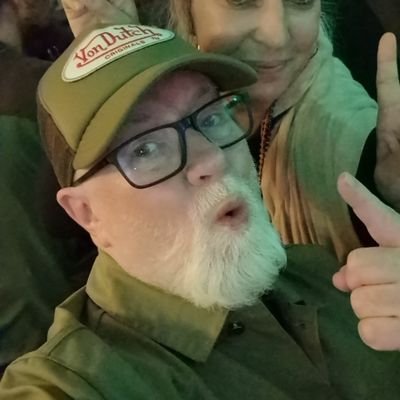 billyt501's profile picture. Just a normal wee guy (5ft).. single gay..
Living Well Co-ordinator @thtorguk @THTScotland 
Views are my own..🤷
❤ LULU fanatic !  HIV+