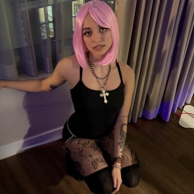 lexaboomin's profile picture. 💐