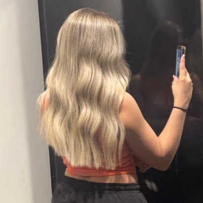 goddexx_rbaddie's profile picture. 22 + 4ft11 of beauty 😈 30 to accept your dm, x2 if you try to ignore dumbass x