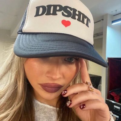 luvrbuddie's profile picture. evan buckley in girl form | priv: @irllorelai