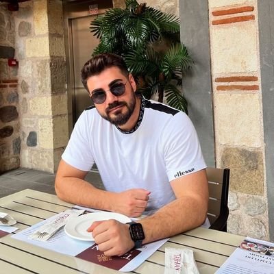 OzturkEmir72056's profile picture. Sabahları erken kalkan umut😇