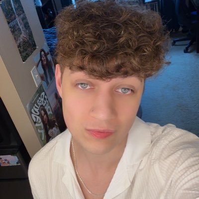 rhettpop's profile picture. 