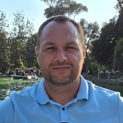 DanHalliwell1's profile picture. 💙 Aviation & All things Tech | Fan of 2 way banter | Kids Football Coach | Not afraid to challenge | ThinBlueLine