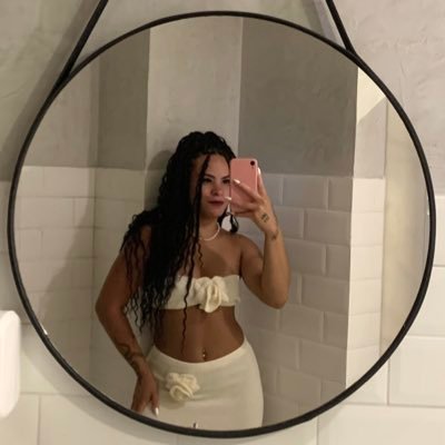 MouraRaiss's profile picture. Sou uma mas não sou só. ✨