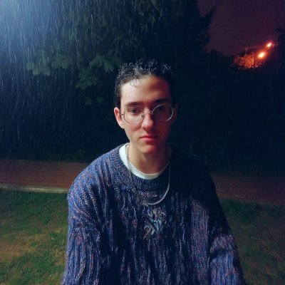 nochepolarmusic's profile picture. #dreampop para un mundo más bello, sensible, consciente y raro. 
OJOS EN LA OSCURIDAD YA DISPONIBLE