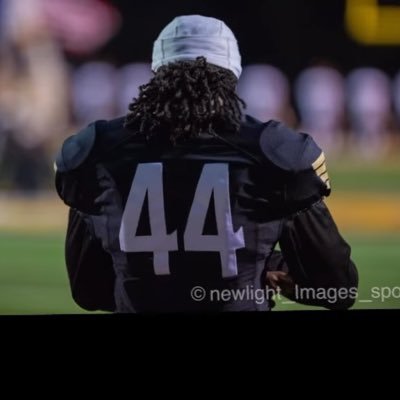 CariFrmCP's profile picture. C/O 2026 RHS 🐾 DE/Edge HT: 6'0 WT: 200 📧: taishaunwest@gmail.com ☎️: 872-361-6421 HC: @CoachShen @HLR_FOOTBALL