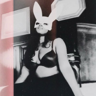 sheis222real's profile picture. 