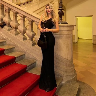 Phoebe940503's profile picture. The baguette should be firm, the cheese fragrant, the red wine mellow, and you should be straightforward. Don't try to be polite with me; you'd be better off ha