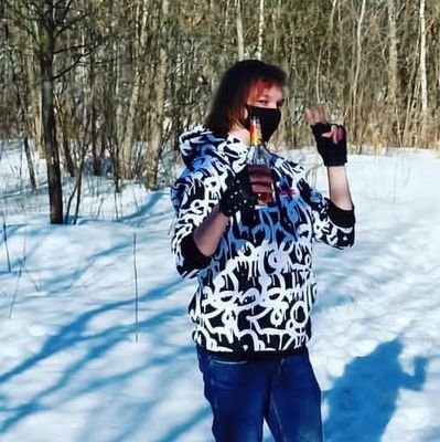 LeoneStable's profile picture. Грустен и неказист, негативного мышления активист.