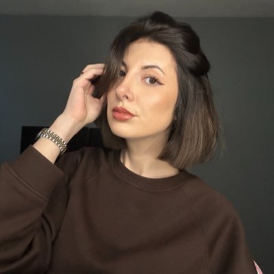 soarizard's profile picture. • 30 | UK | she/her | currently completing crash bandicoot trilogy | beefing with aku aku •