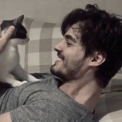 Nian_mof's profile picture. کاش می‌توانستم سکوتت را ببوسم، وقتی که به من فکر می‌کنی :)