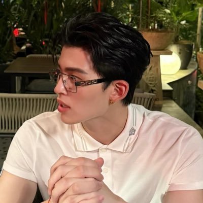 pondphwin's profile picture. 