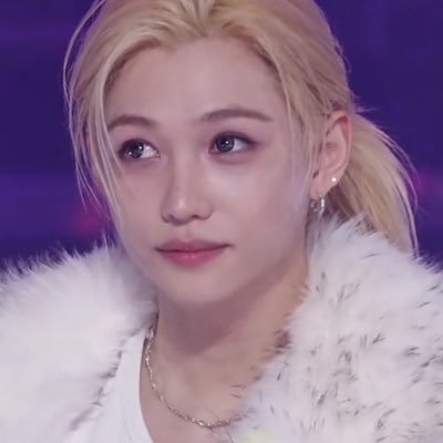 moechiis's profile picture. 필릭스 ✦ they / them ⸝⸝⸝ ౨ৎ ⋮ '6/19/25'