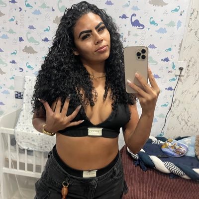 NCastro1917's profile picture. Abençoada, grata, iluminada e cm o coração cheio de Deus 🙏🏽 💟 ✨ Casada 👩🏽‍❤️‍💋‍👨🏾💍🤍