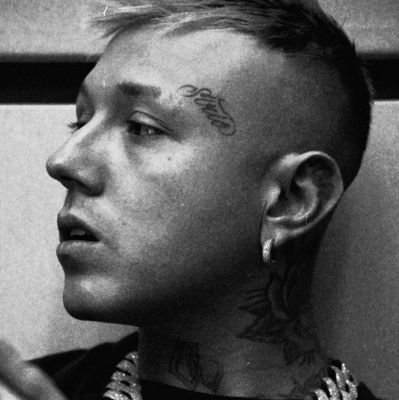 frantoska's profile picture. la ragazza in prima fila che @thelazzinho riconosce a ogni concerto. ❤️‍🩹