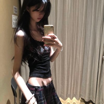 breadarexic's profile picture. 20 🍞 EDTWT SW: 61kg CW: 55.2kg GW: 45kg UGW: 39kg 163cm