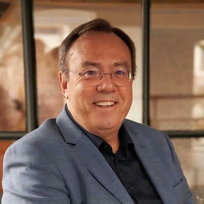 PouwEric's profile picture. insolventie jurist | bedrijvendokter | durfinvesteerder | Vragen? Ik ben 7 dagen per week bereikbaar van 8:00 uur tot 20:00 uur. Bel 06 - 13 14 17 19