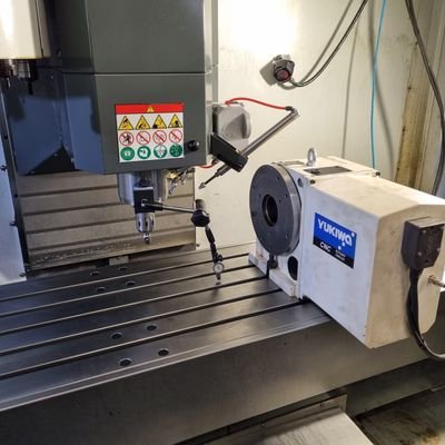 KacperCNC's profile picture. Katolik, ojciec, Polak, inżynier