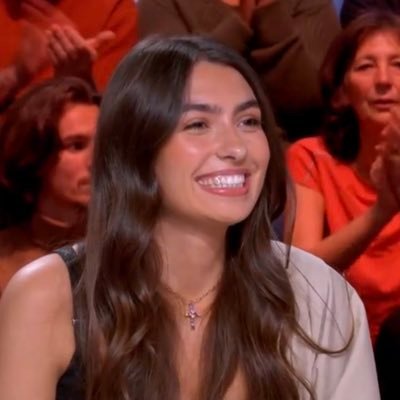 leaaxtz's profile picture. 