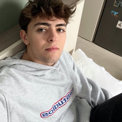 dzmcarlos's profile picture. 