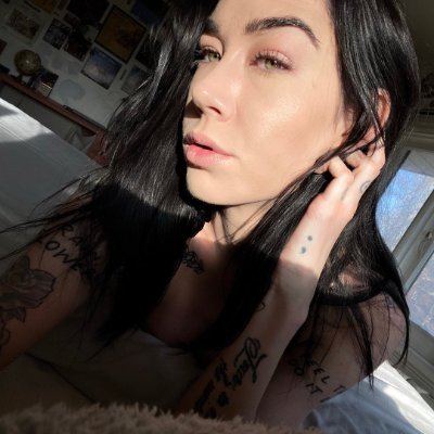 katedoescoolsht's profile picture. I do cool shit.