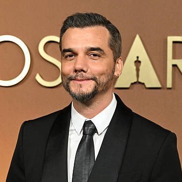 cadelinhadolubs's profile picture. 👩🏻‍💻: apenas uma fã do luan santana e do wagner moura que estuda para concursos