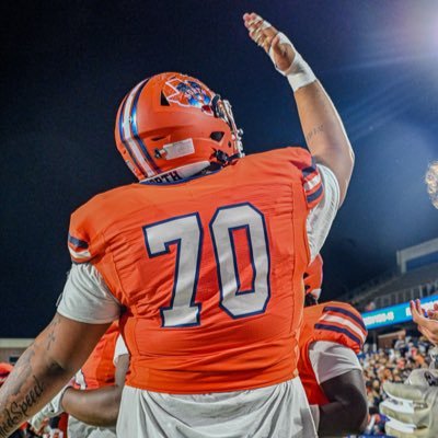 RickG131's profile picture. @MOSOFOOTBALL OL  MNHS 26’