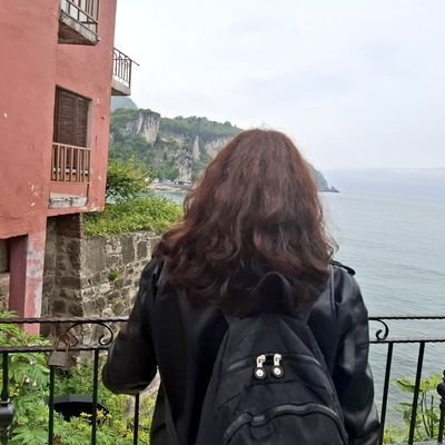 karahantns's profile picture. Nam-ı diğer: Şair gülümsemesi🙂