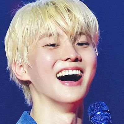 ohhhmypeach's profile picture. local 🐱🐿🦝🦄 enthusiast (emphasis on the 🐿🦝)! serial yapper here to proselytize my changmin bicycle agenda ✨️ my partner in gay crimes @sanwooah 🐈‍⬛💕