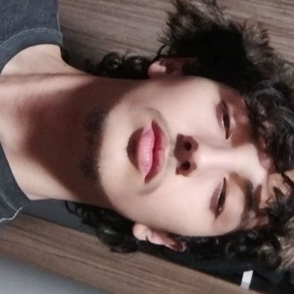 yMaah_p's profile picture. 