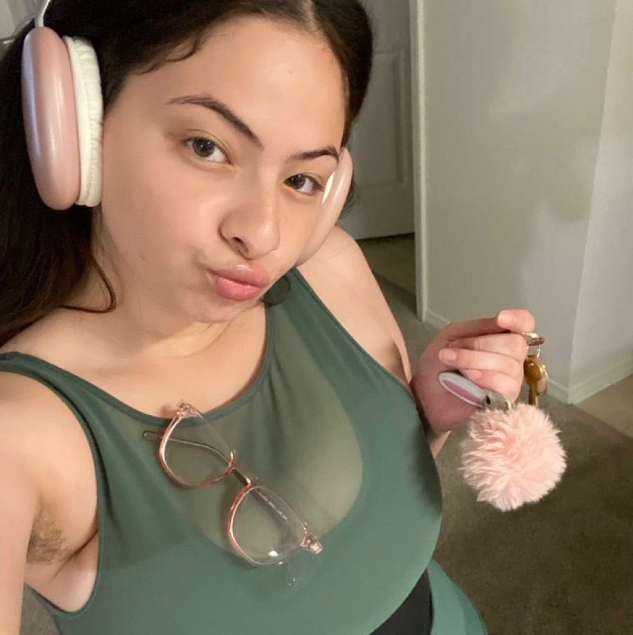 ElizabethMdkj1's profile picture. 