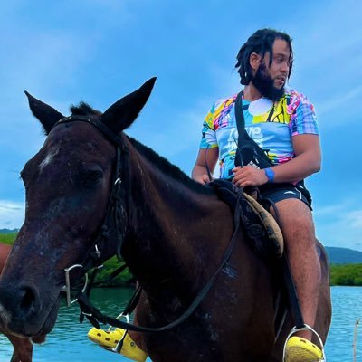 decemburrrrr's profile picture. come and trespass into the domain of the gods with me