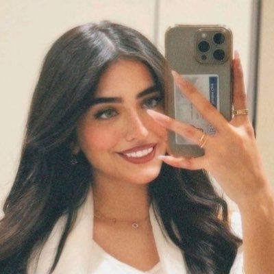 aboutmrrym's profile picture. اینجا برام مثل دفتر خاطره‌س.