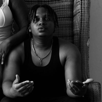 Ohj4yx's profile picture. 昔の私は今の自分を怖がるだろう || I make really good music, stream my music here: