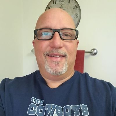 R4149740061179's profile picture. Looking for serious girls 🥰