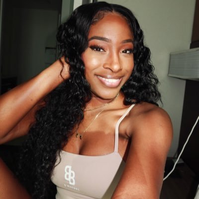 nayroux_'s profile picture. PV Alum | modern day Hilary Banks | Marvel nerd | ethereal af | 12.20.21🩷 | Avid concert goer | 9.5.24🩷