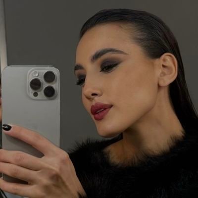 Auraadriana24's profile picture. taurus ♉️