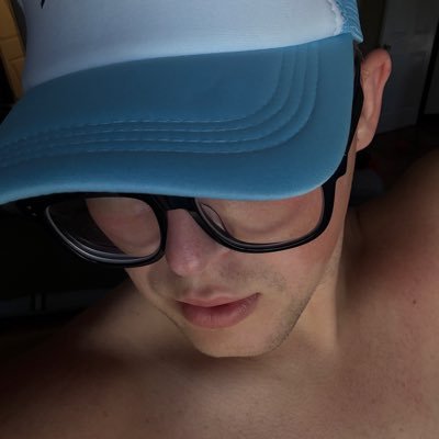 theearthyvirgo's profile picture. 