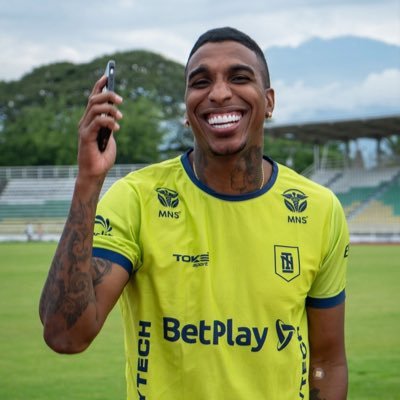 Sammy_chan1102's profile picture. ɐɔᴉɹqɐ̗ⅎ ǝp opɐṵɐᗡ