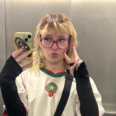 k31251a's profile picture. la folle aux rats là 🐀 | 23 | @paskl3a ☆ | 🇪🇸 | https://t.co/sMazs8fBkB ☆ (NON JE VENDS PAS MA RITALINE PITIÉ ARRÊTEZ DE ME DEMANDER)