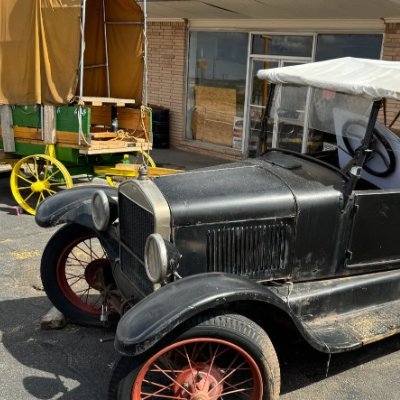 MMmerchandise's profile picture. 